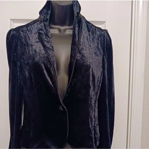 Black fax fur well velvet feeling blazer. Really soft & light weight FALL SEASON